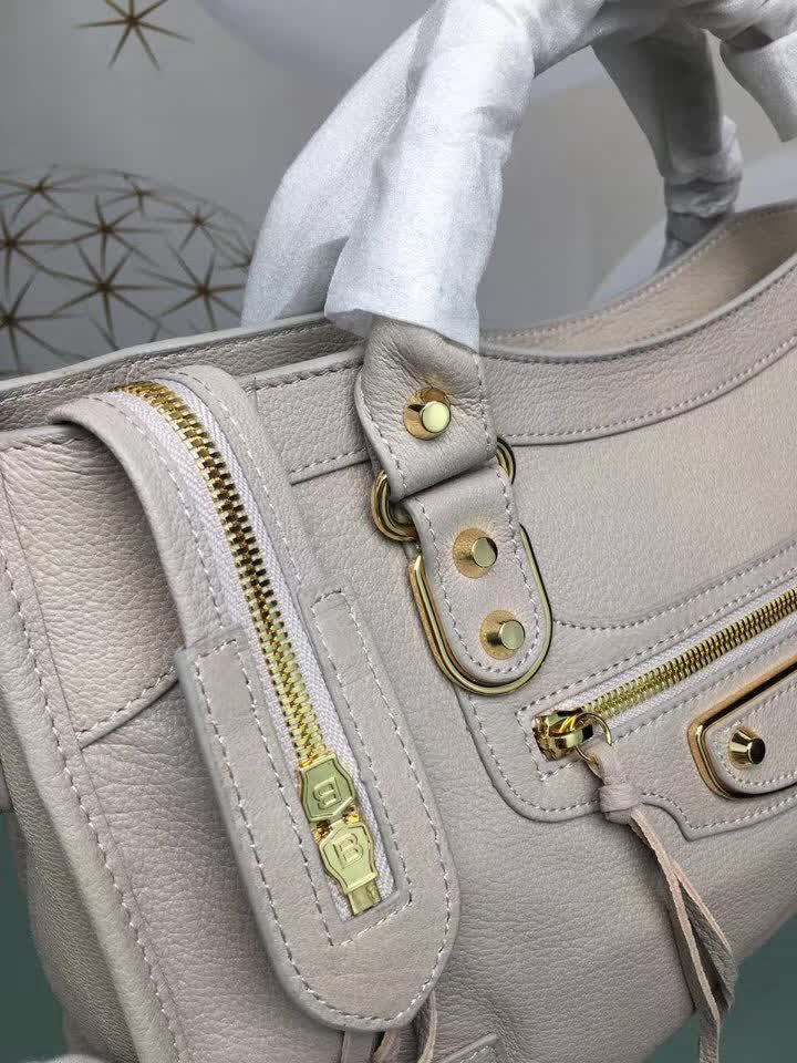 BALENCIAG巴黎世家 原版義大利進口山羊皮 小金釘 可單肩斜挎  BL1302